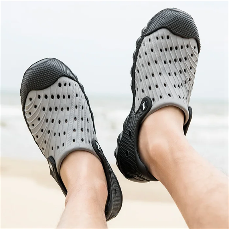 Contrast Color Cutout Closed Toe Sandals for Male