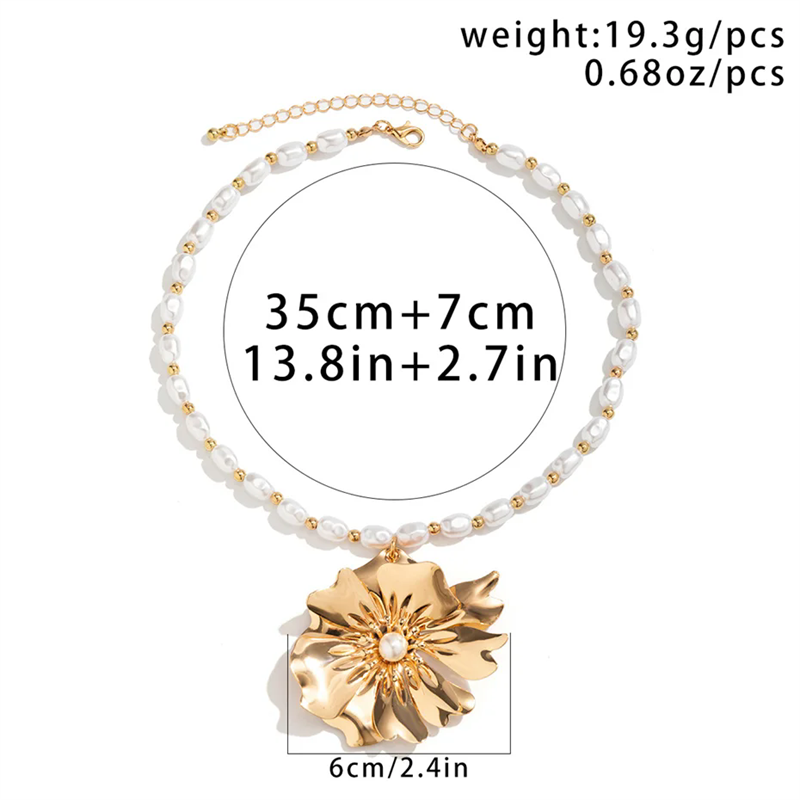Oval Shaped Artificial Pearl Metallic Flower Decor Necklaces