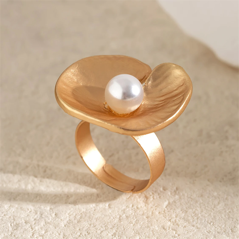 Women's Lotus Leaves Imitation Pearl Wedding Rings