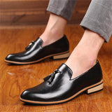 Pointed Toe Solid Color PU Leather Shoes