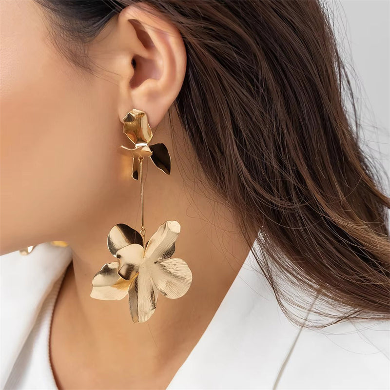 Luxury Gold & Silver Flower Pendant Statement Earrings for Lady