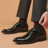 Men's Vintage Pointed Toe Shiny Carved Brogue Dress Shoes