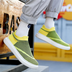 Casual Men's Round Toe Slip-on Soft Mesh Sneakers