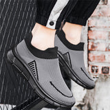 Male's Lightweight Flying Woven Mesh Contrast Color Slip-Ons Sneakers