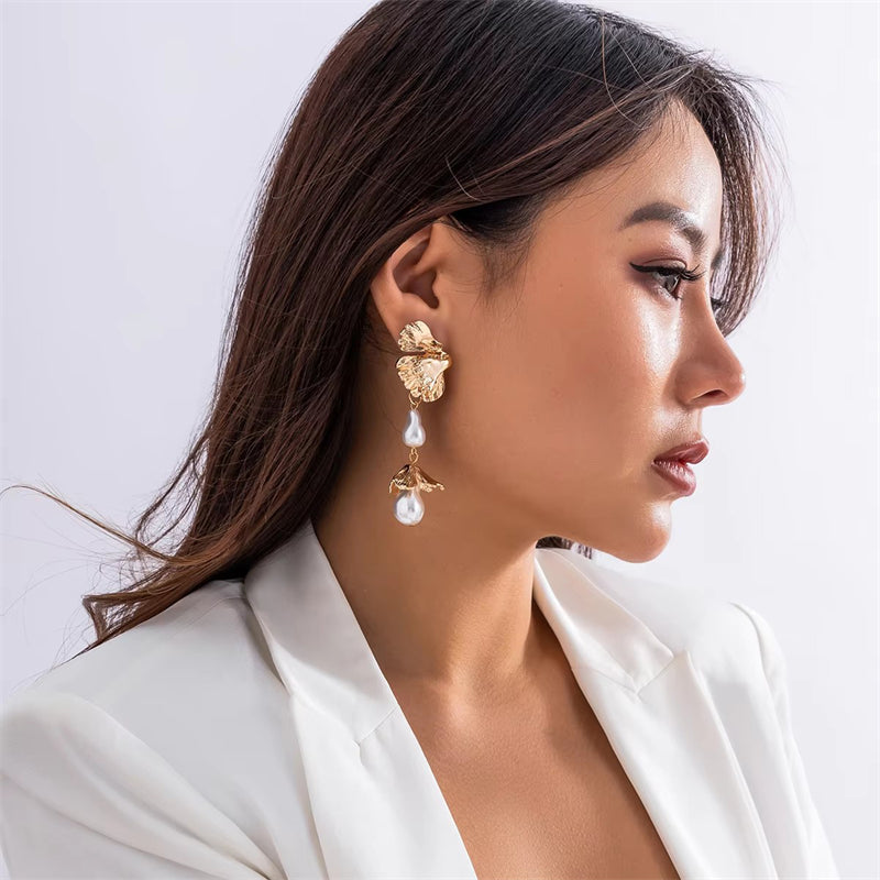 Baroque Style Irregular Pearl Ginkgo Leaf Earrings for Lady