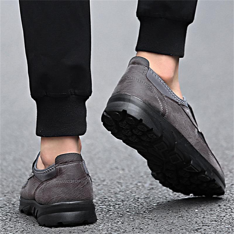 Retro Slip On Style Flat Heel Breathable Business Casual Loafers