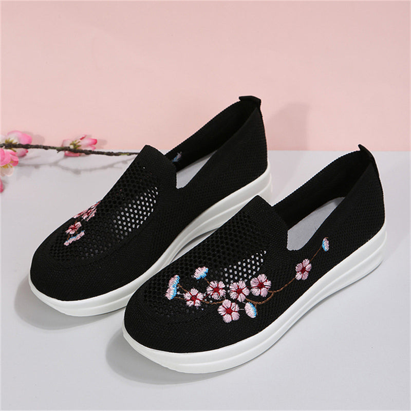 Women's Breathable Round Head Embroidered Woven Loafers