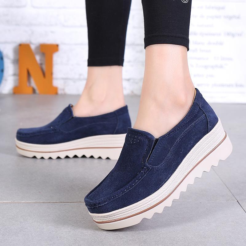 Women's Breathable Suede Round Toe Slip On Platform Shoes