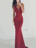 Flattering Low V Neck Backless Strappy Trumpet Dress for Prom